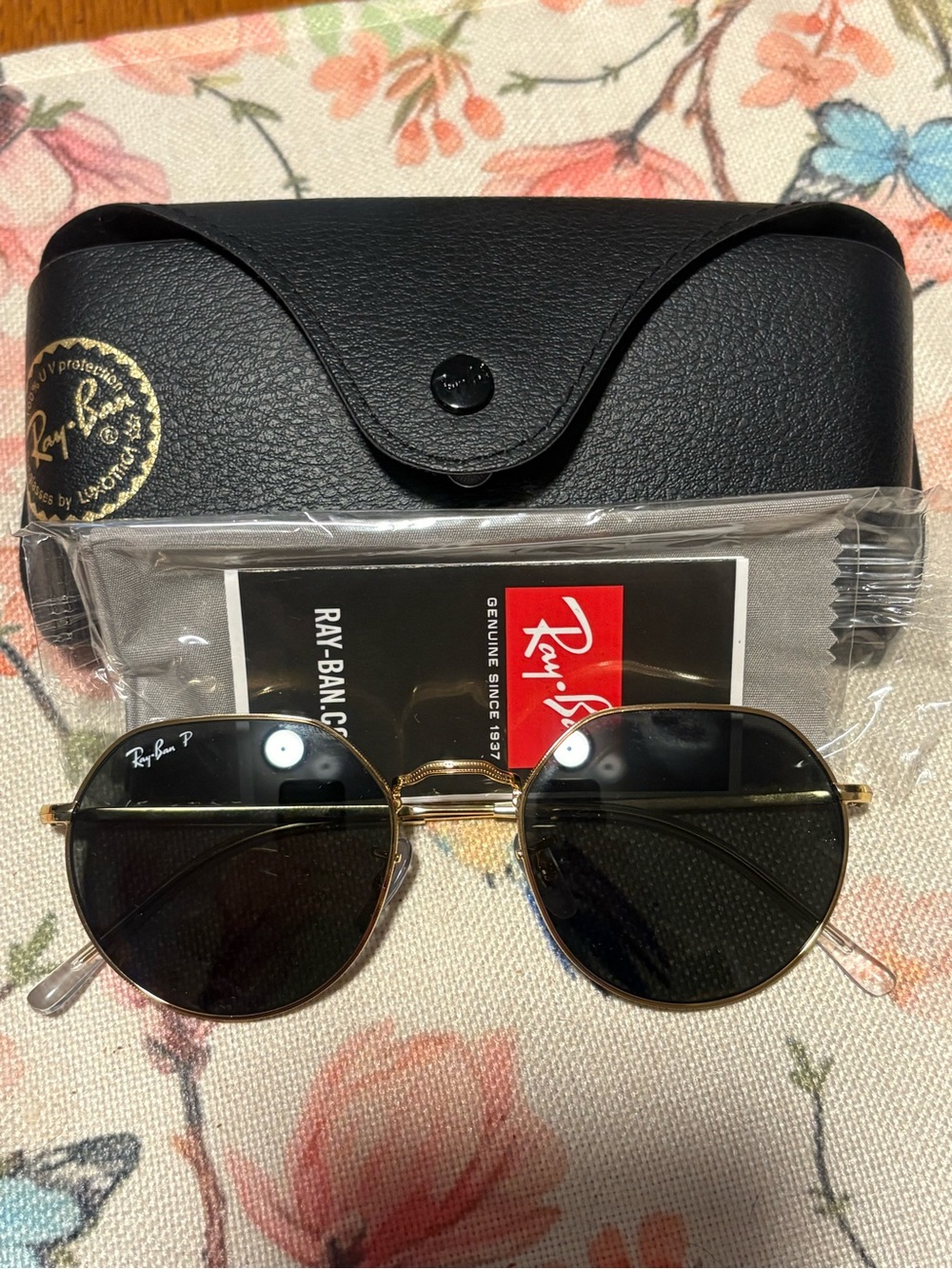 Ray-Ban Gold Frame Round Sunglasses with Black Lenses